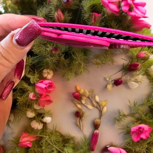 Kate Spade "Be Mine" Bird Card Holder - Picture 4 of 4